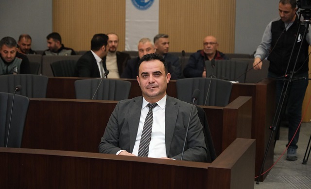 KADİR BORUÇ’TAN AKARYAKIT ZAMLARINA TEPKİ: “VATANDAŞ A RTIK KONTAĞI ÇEVİRMEYE KORKUYOR